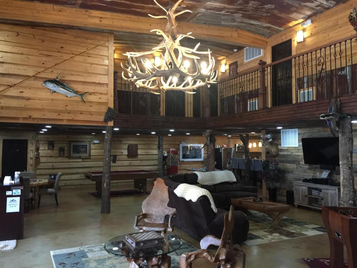 | Red Fern Plantation Lodge
