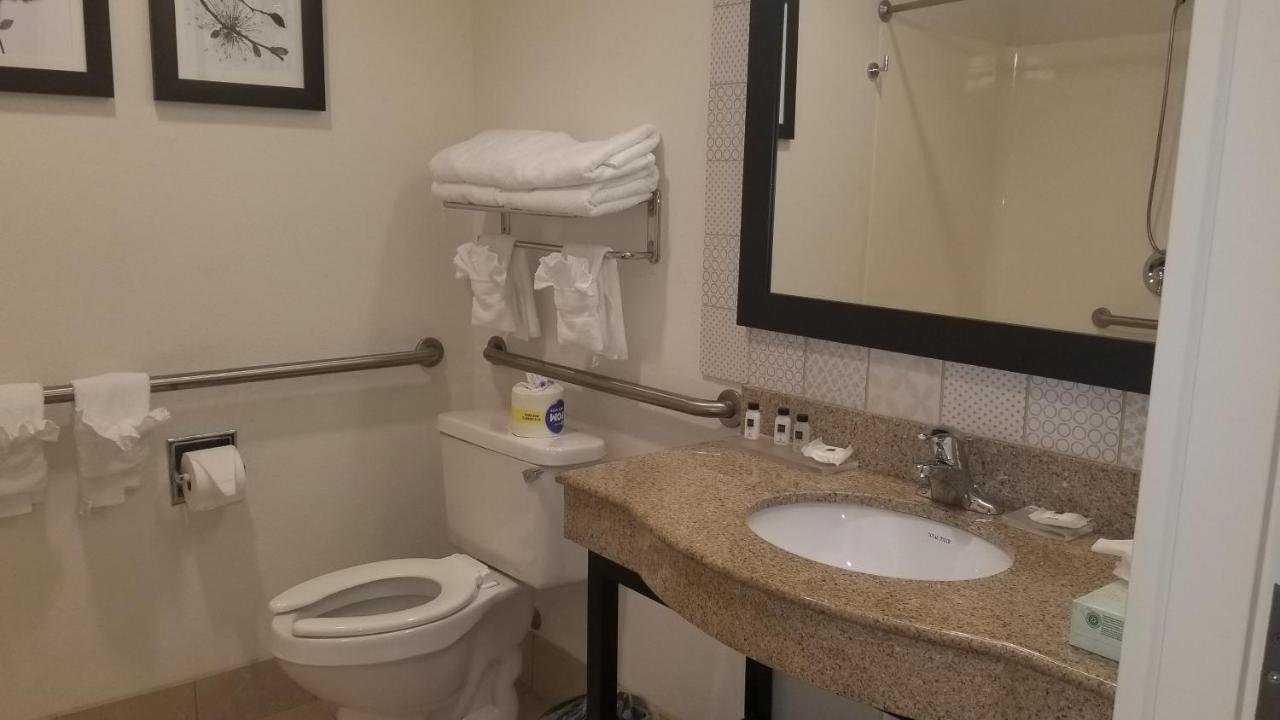 Room with Two Double Beds - Roll-In Shower at Country Inn & Suites by Radisson, Canton, GA