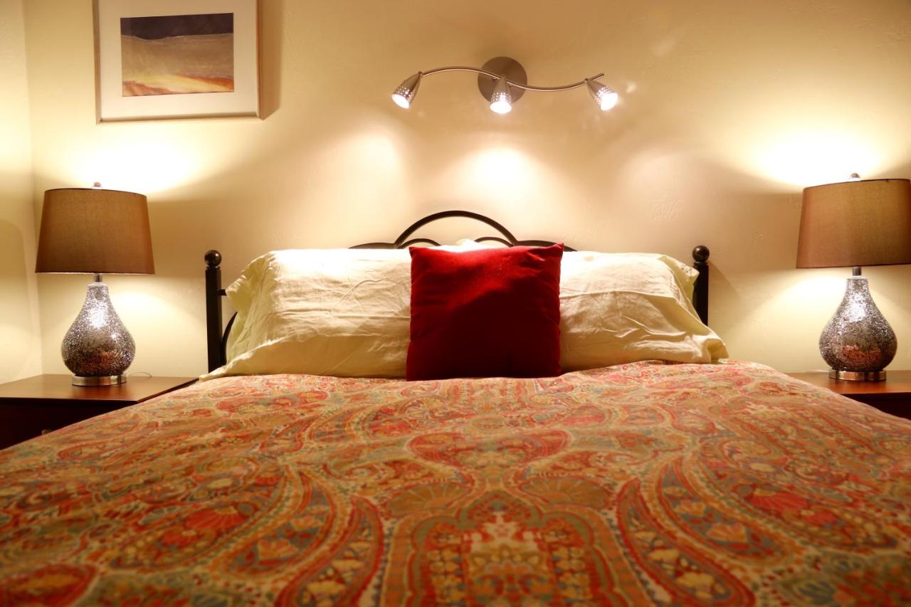 | Mancos Inn