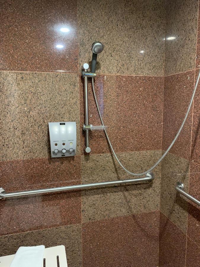 Queen Room with Two Queen Beds and Roll-In Shower- Mobility Access/Non-Smoking at Best Western Snowcap Lodge