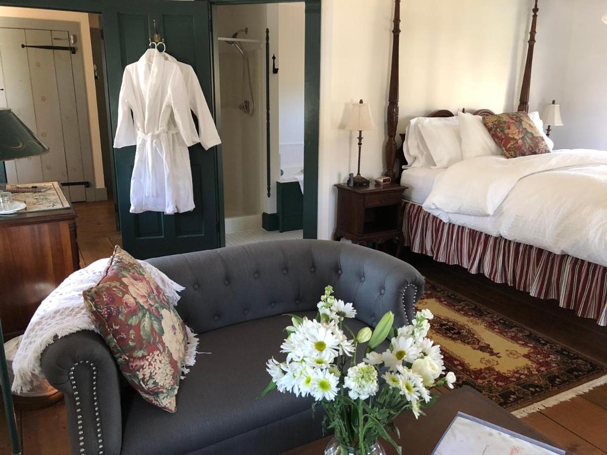 | Riverwind Inn Bed and Breakfast