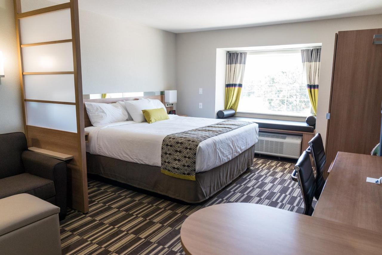 King Studio Suite - Non-Smoking at Microtel Inn & Suites by Wyndham College Station