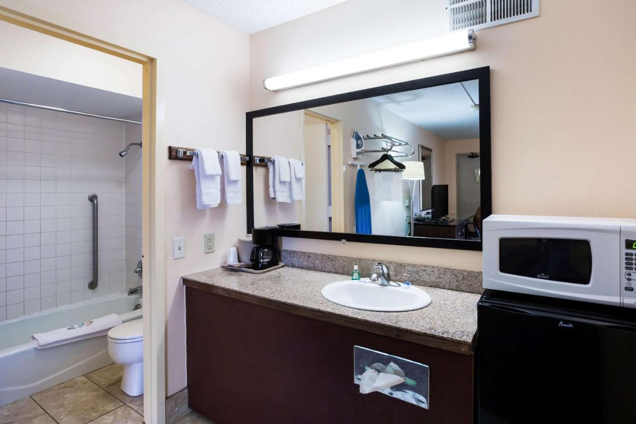 | Rodeway Inn Sergeant Bluff - Sioux City