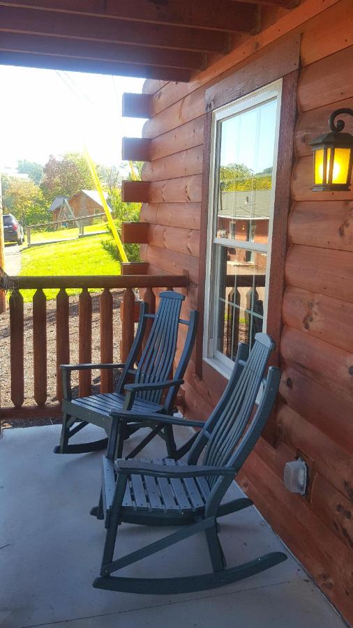  | Amish Blessings Cabins