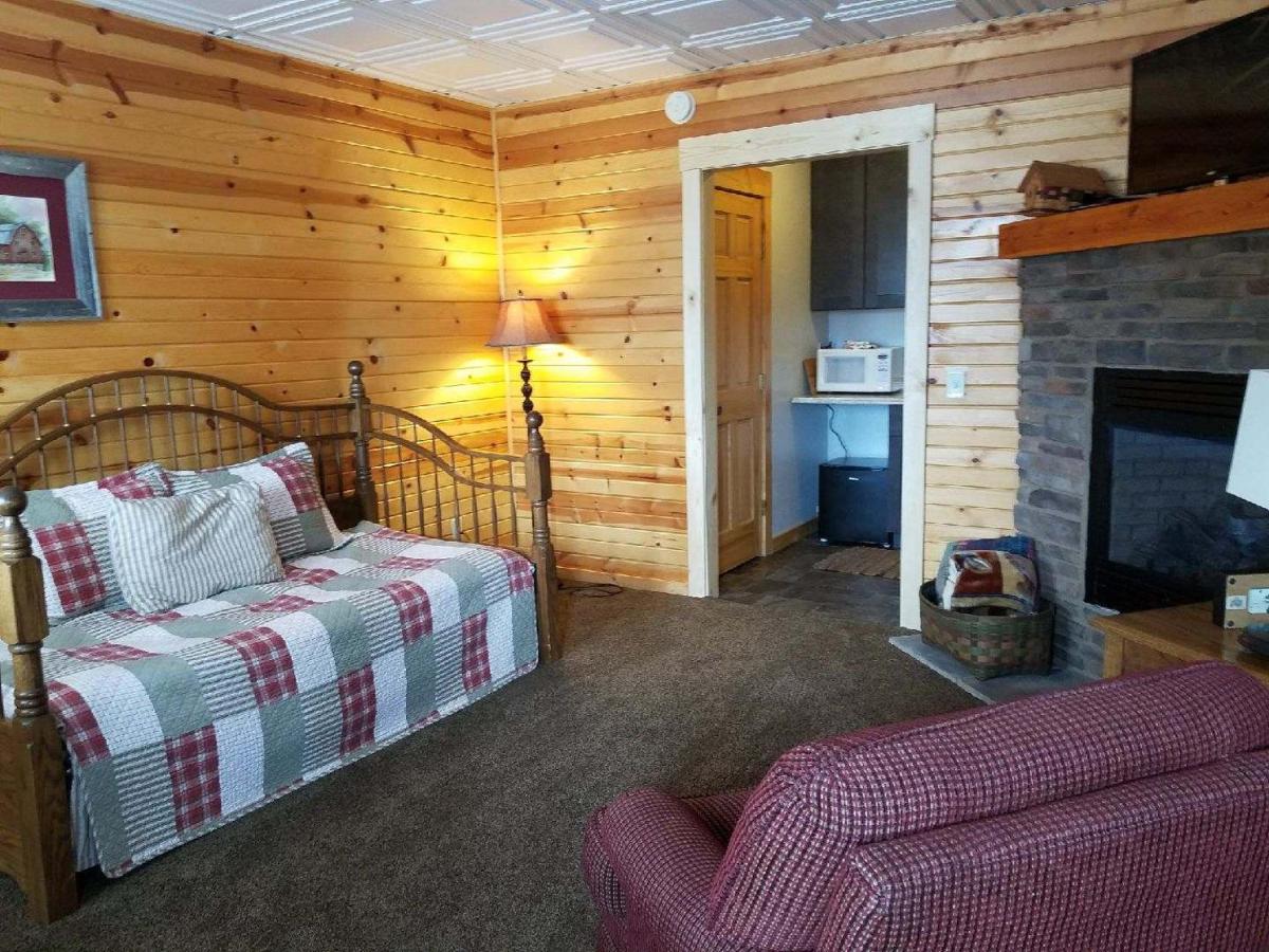  | Amish Blessings Cabins