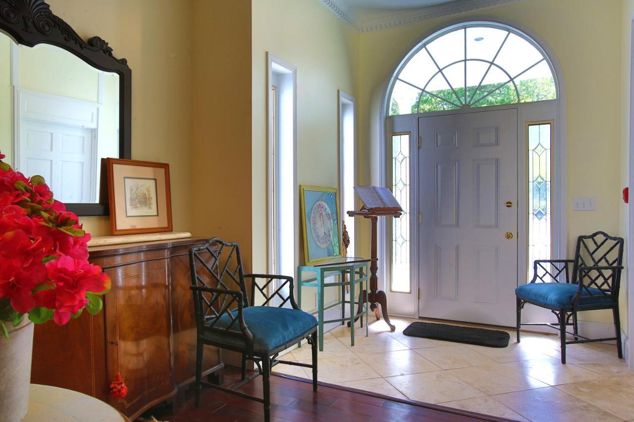 | Inntiquity, A Country Inn