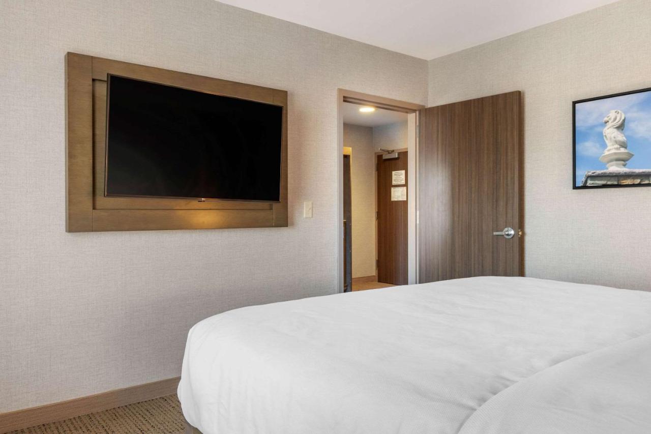 | Cambria Hotel West Orange