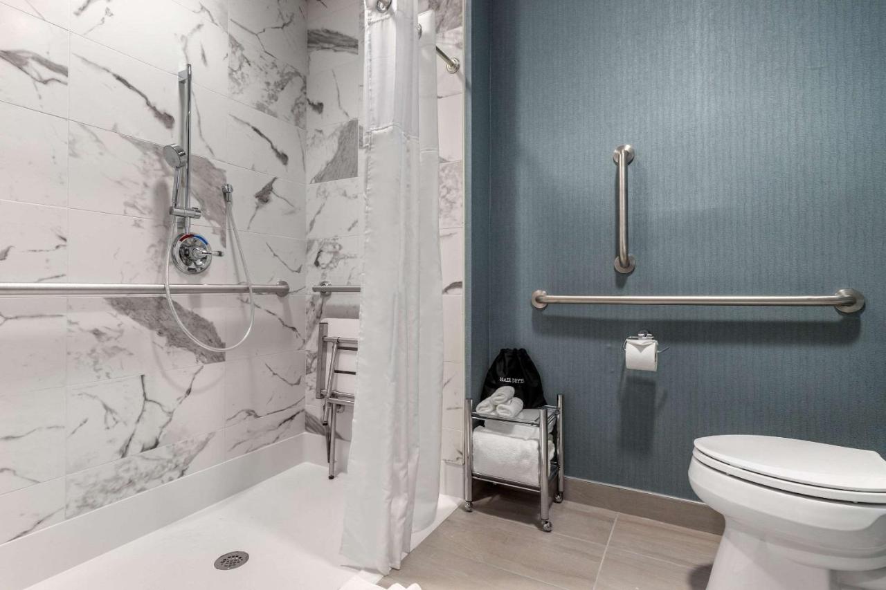 | Cambria Hotel West Orange