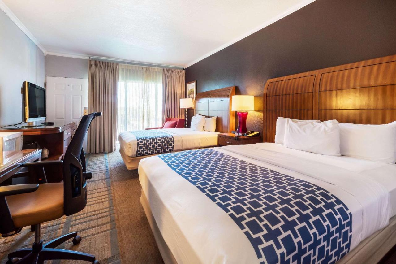 Queen Room with Two Queen Beds - Non-Smoking at Econo Lodge Winter Haven Chain Of Lakes