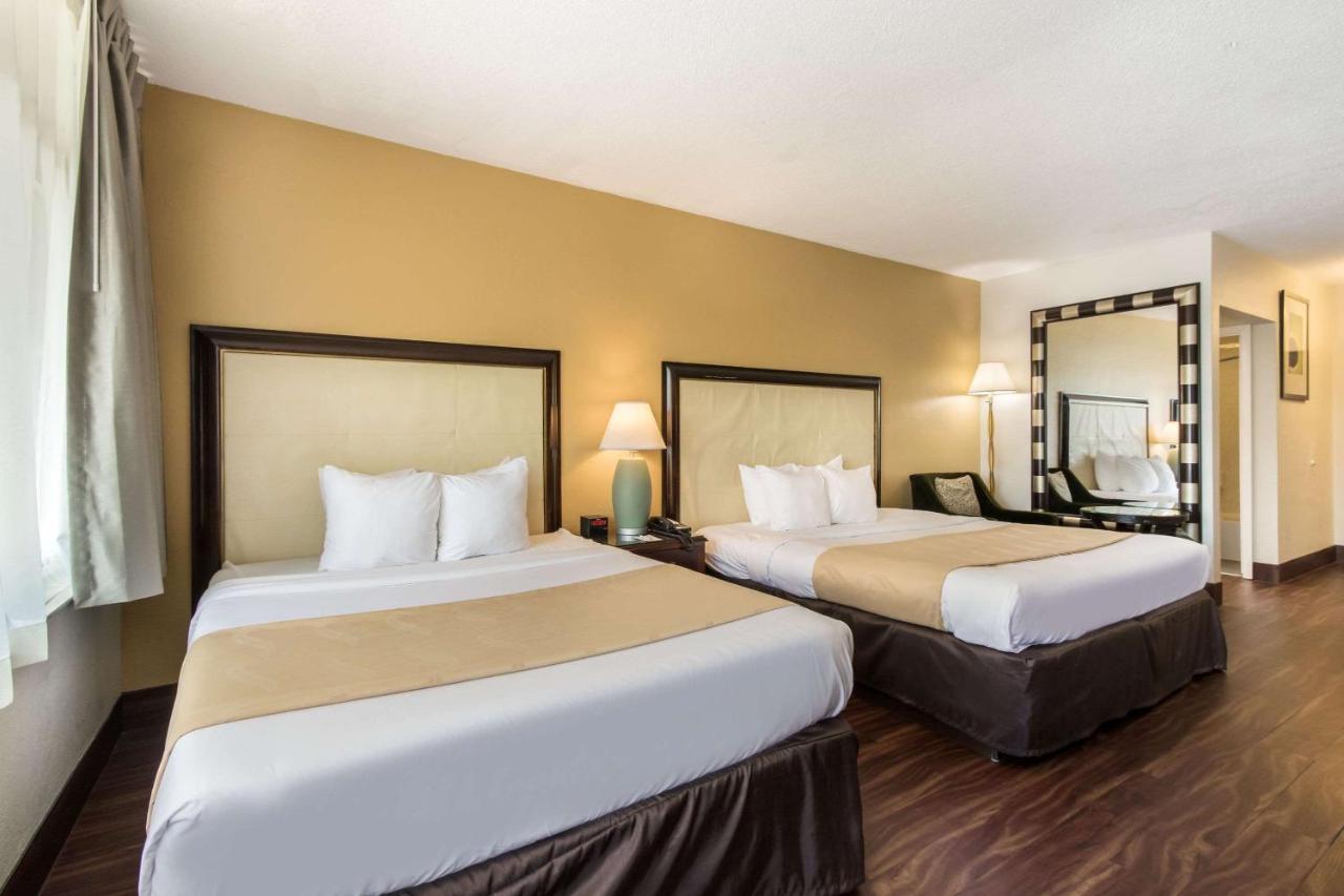 1 King Bed and 1 Queen Bed- Non-Smoking at Boca By the Sea