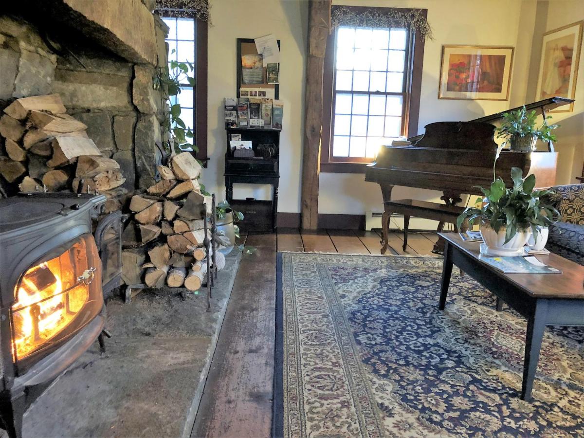 | Riverwind Inn Bed and Breakfast