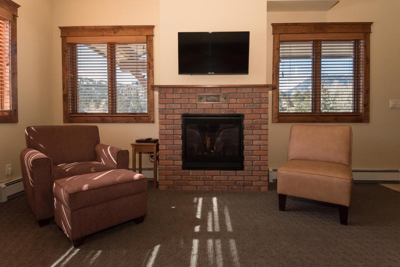  | The Maxwell Inn