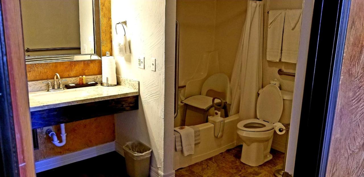| Fairway Inn