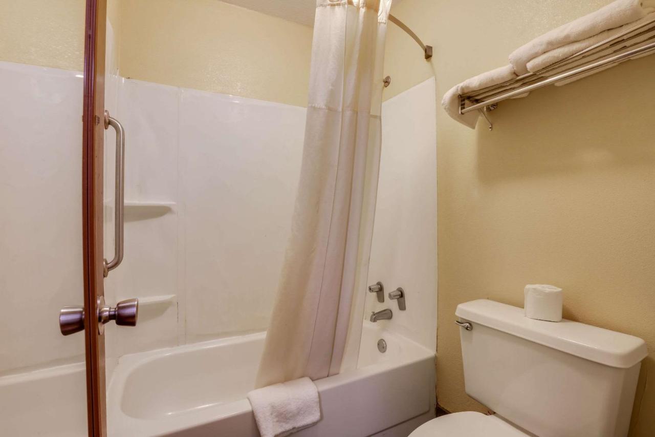 | Mill Tree Inn Millington
