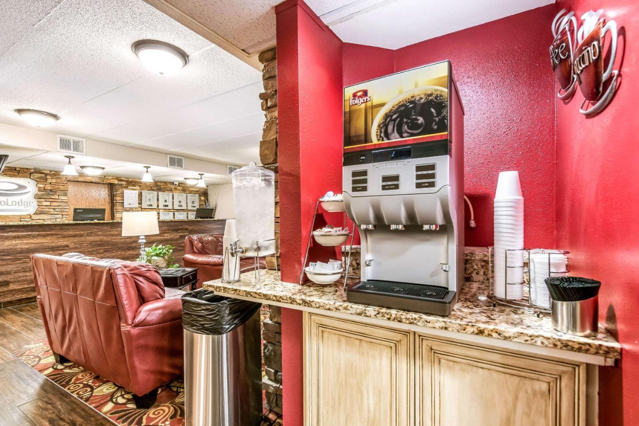 | Econo Lodge Rochester