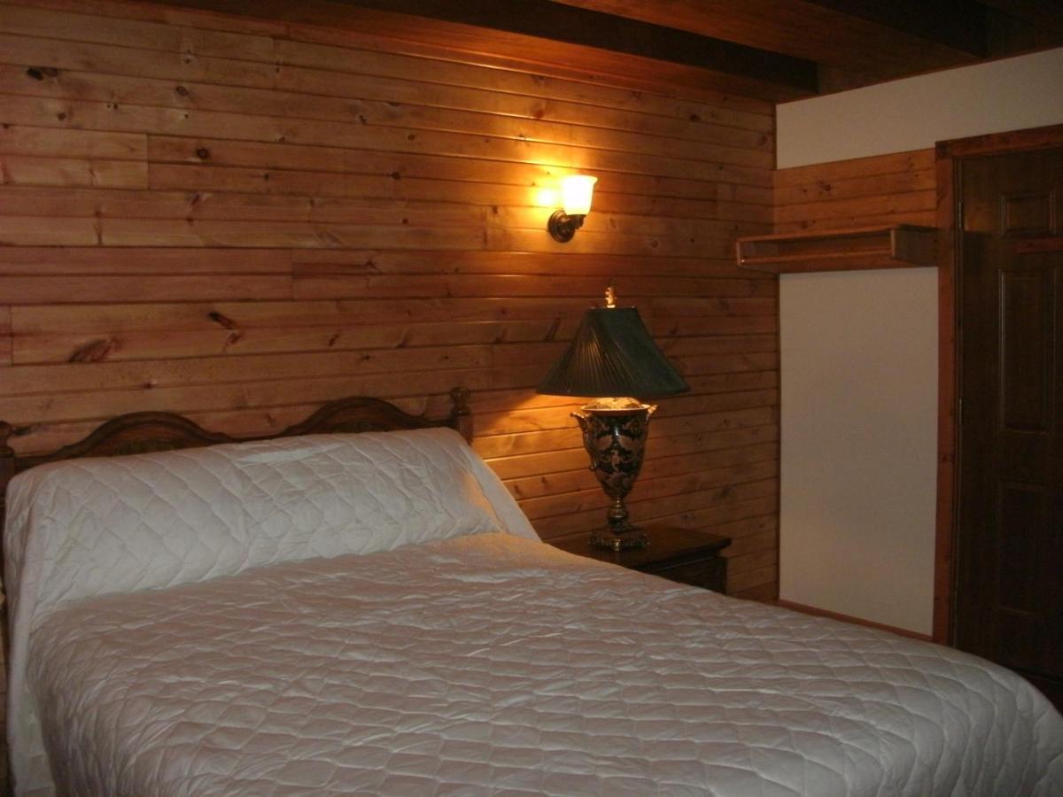  | Cool Springs Inn