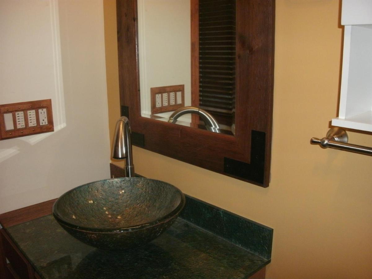  | Cool Springs Inn