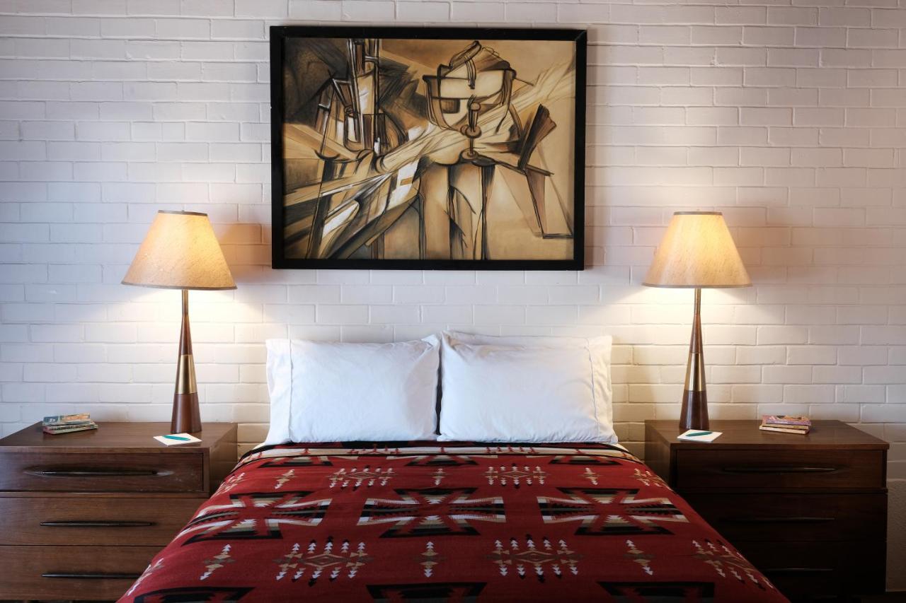  | The Downtown Clifton Hotel