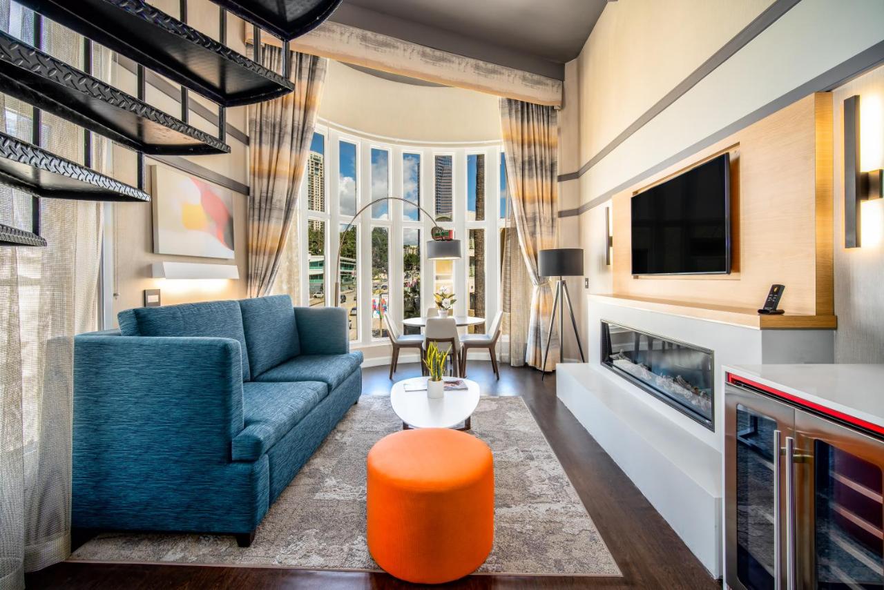 Queen Suite with one Queen Bed at Century Park Hotel