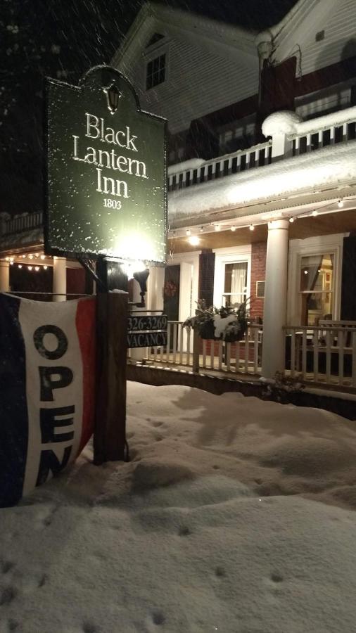 | Black Lantern Inn