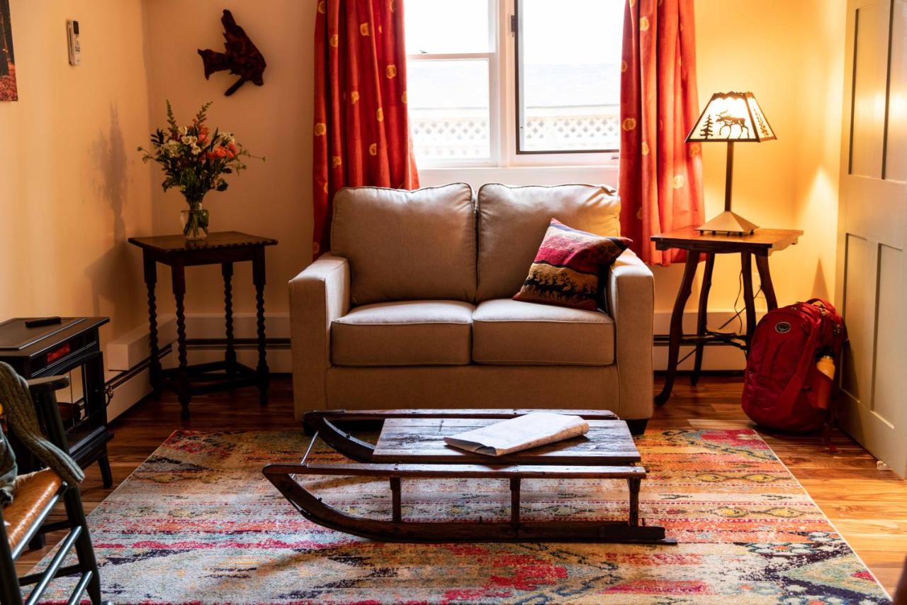  | The Woodstocker B&B