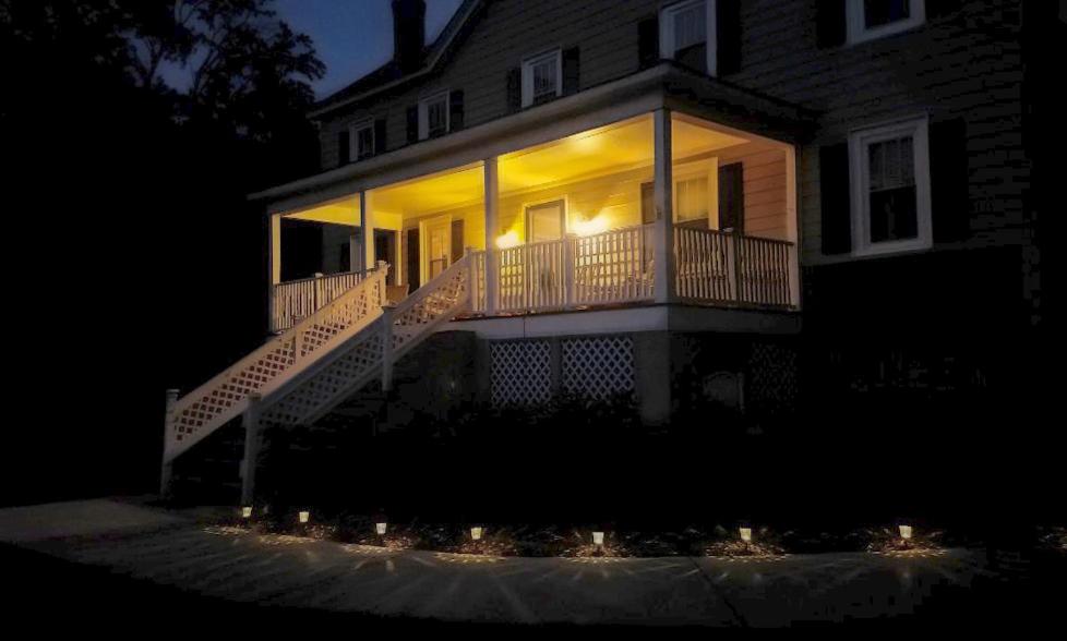 | Foster's Bethel Beach Inn