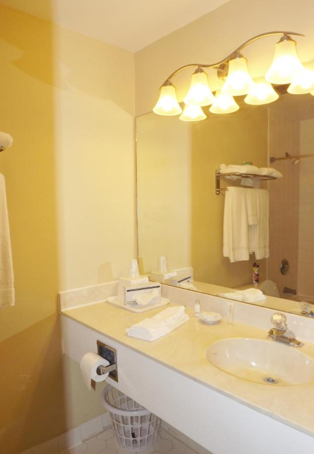 | River Edge Inn