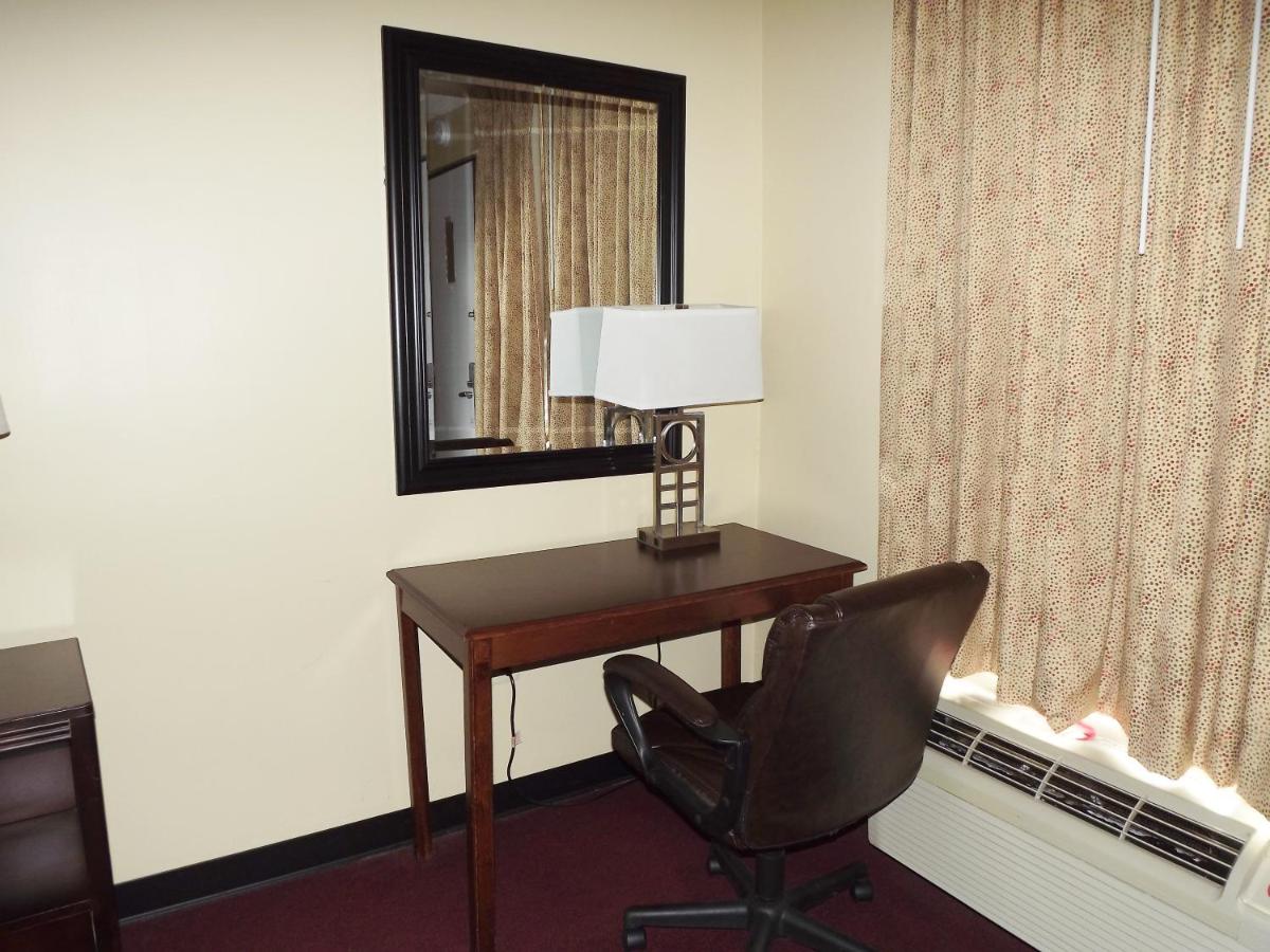 | River Edge Inn