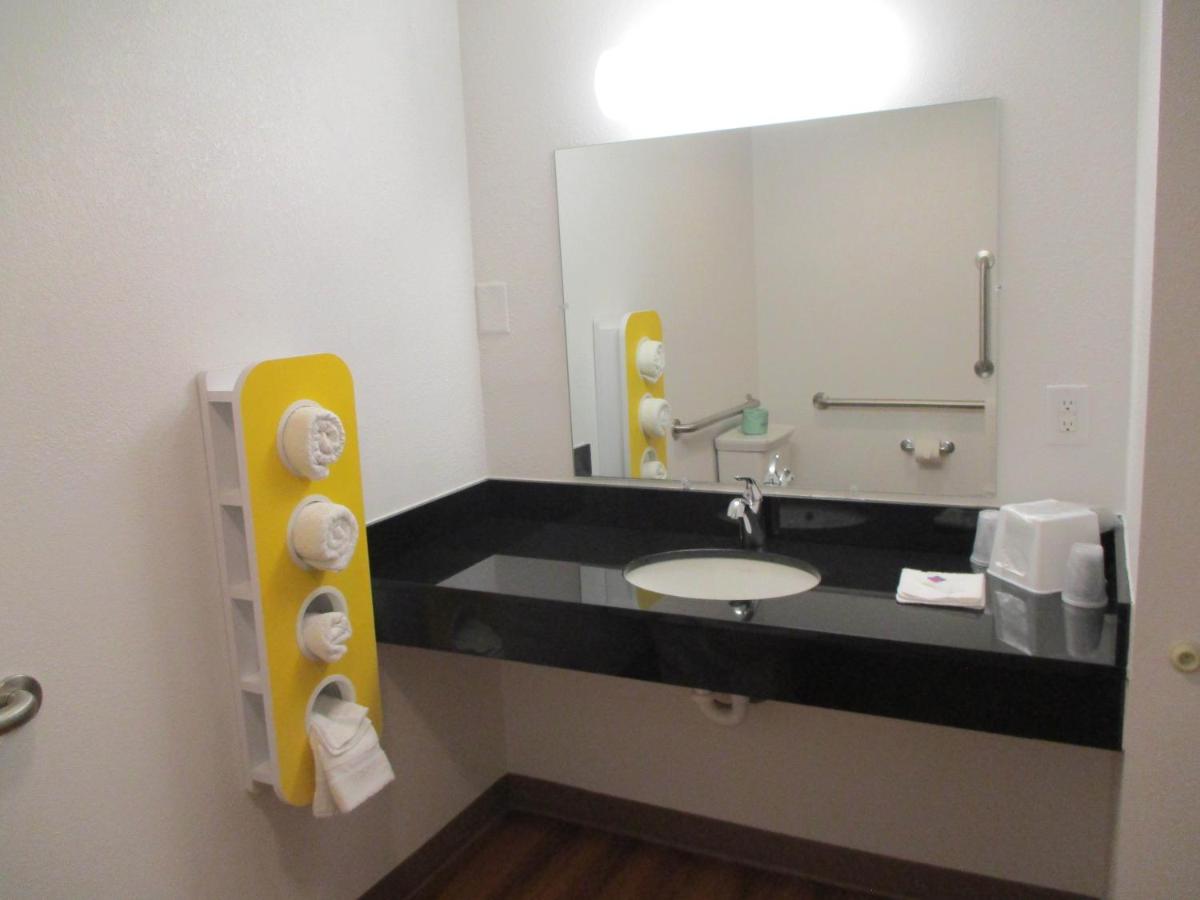 | Motel 6-Chilhowie, VA