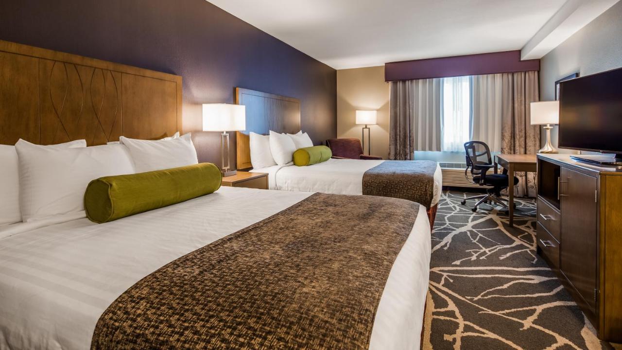 Queen Room with Two Queen Beds at Best Western McMinnville Inn