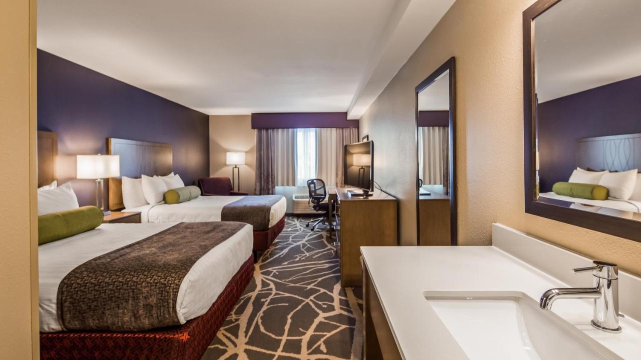 Queen Room with Two Queen Beds at Best Western McMinnville Inn