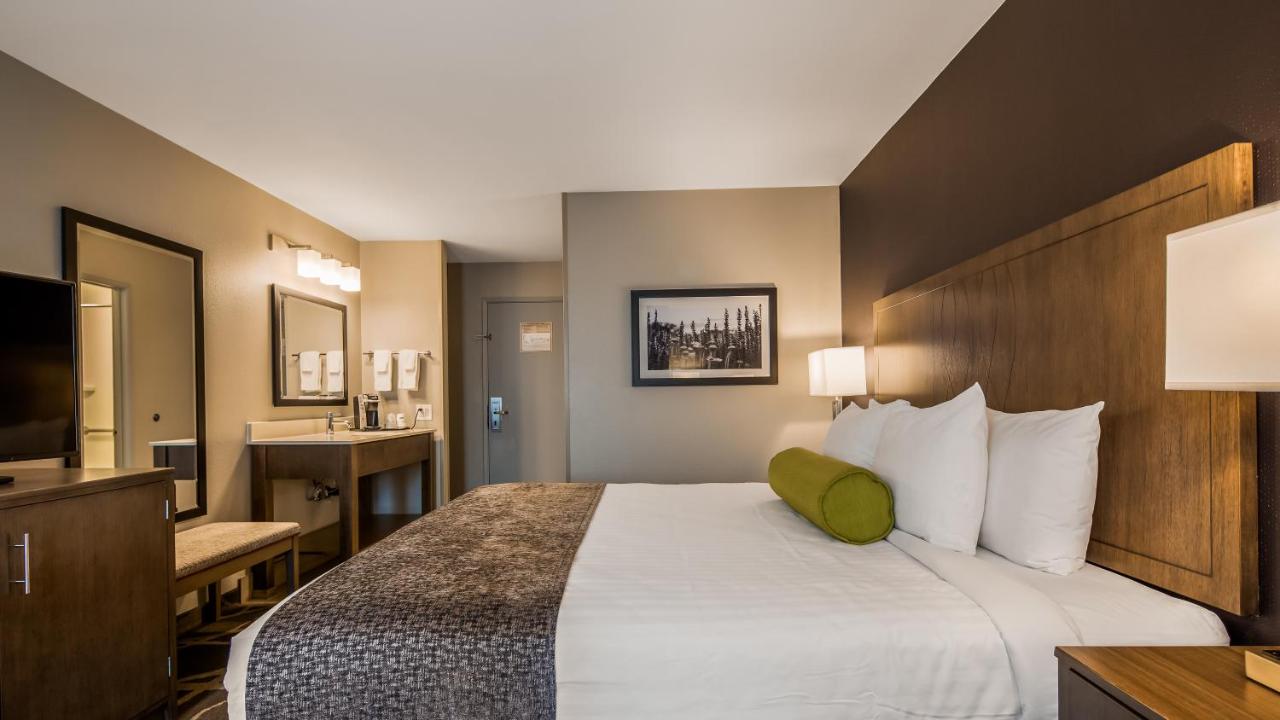 King Room at Best Western McMinnville Inn