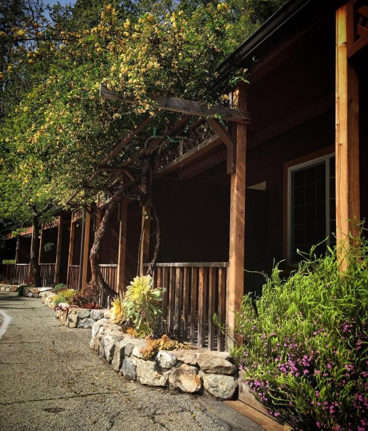 | Big Sur River Inn