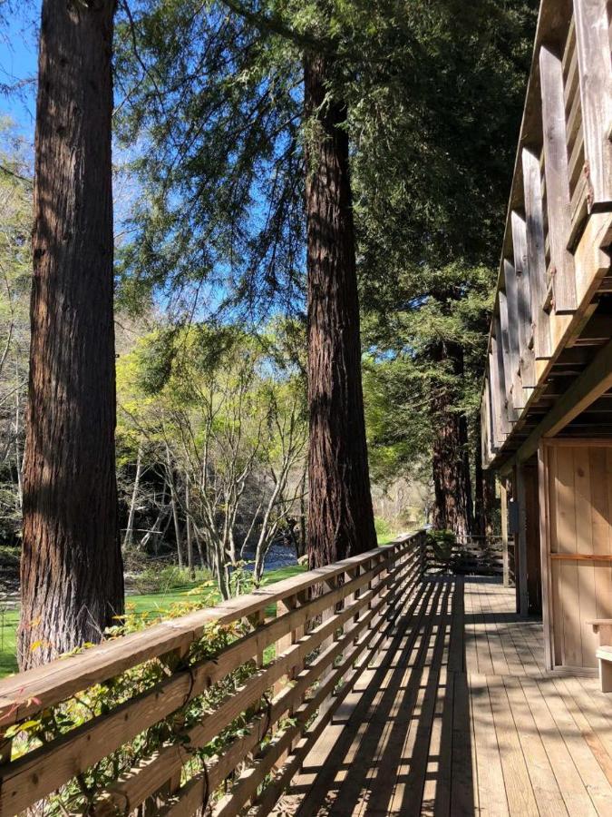 | Big Sur River Inn