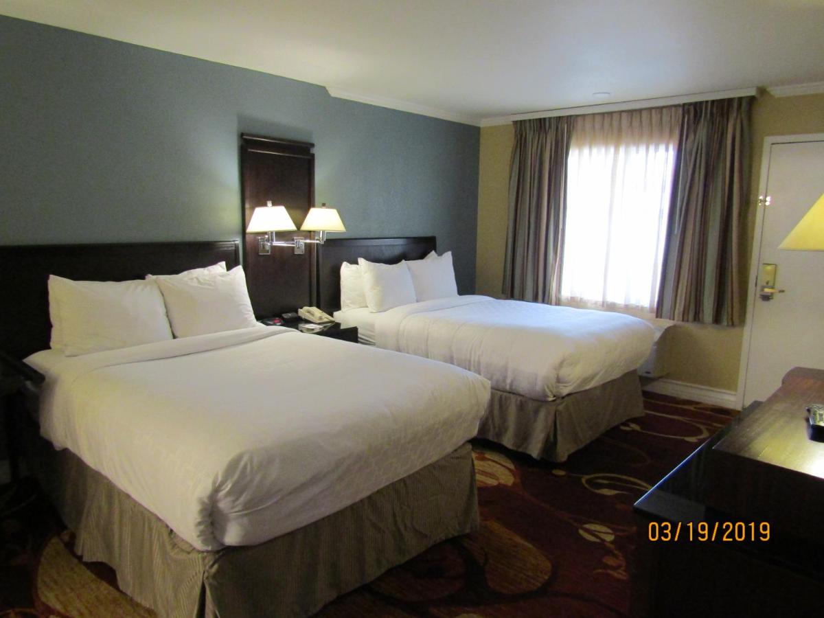 Standard Double Room with Two Double Beds at Clarion Inn Near China Lake Naval Station