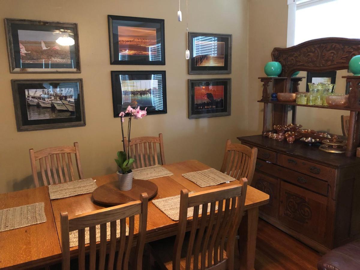 | Whooping Crane Manor B & B