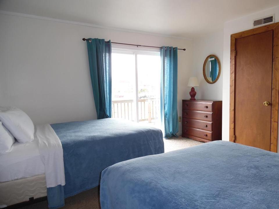 | Seaside Apartment #22