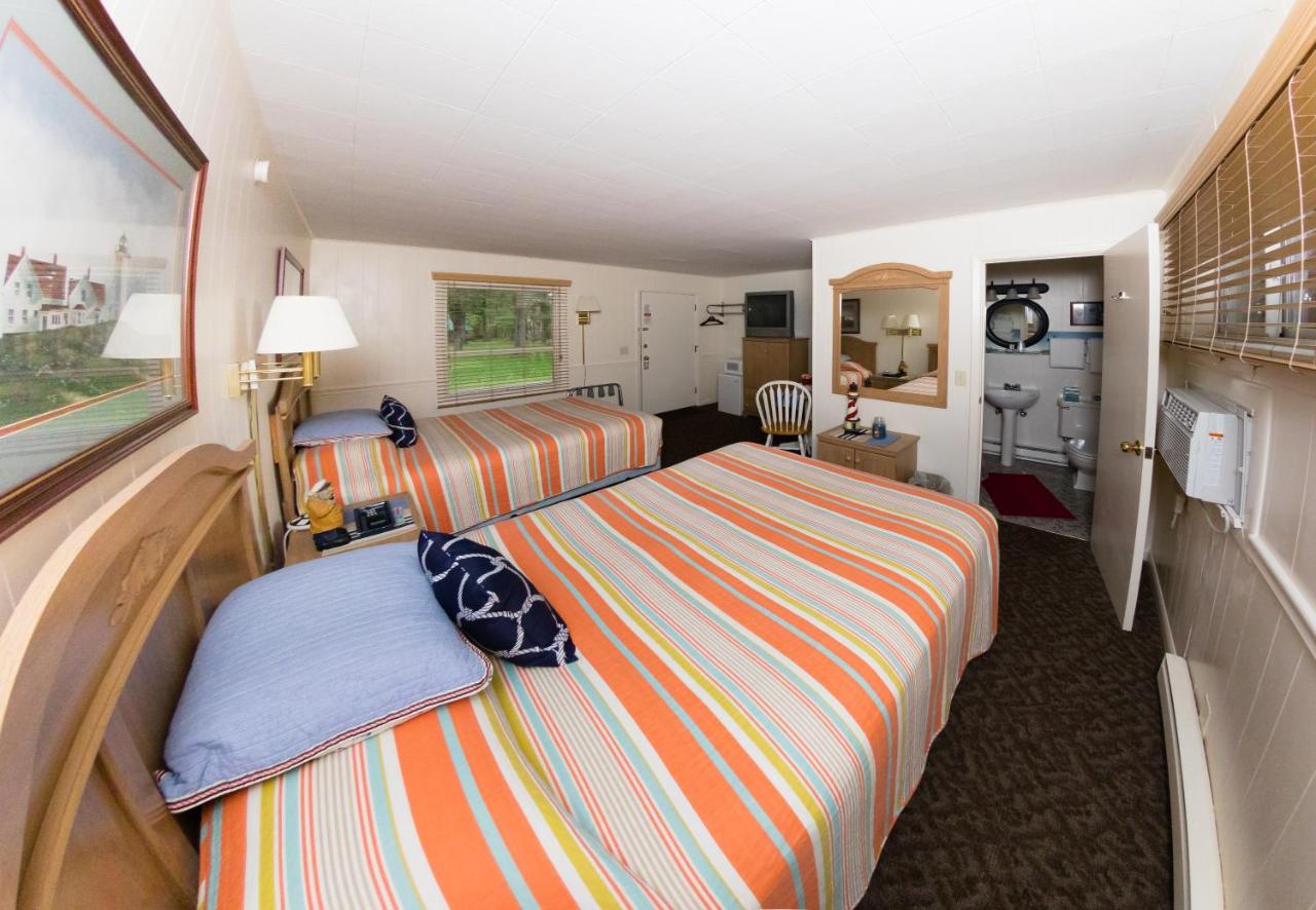 | Oak Park Inn