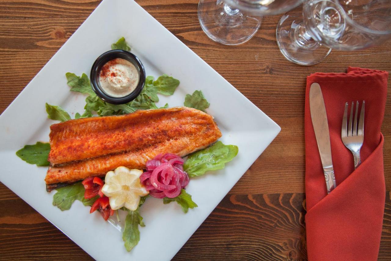| Summit Mountain Lodge and Steakhouse