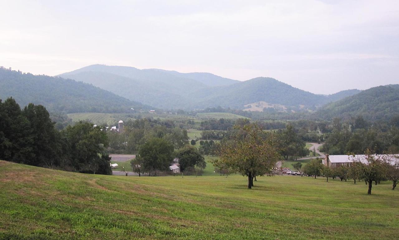 | Graves Mountain Farm & Lodges