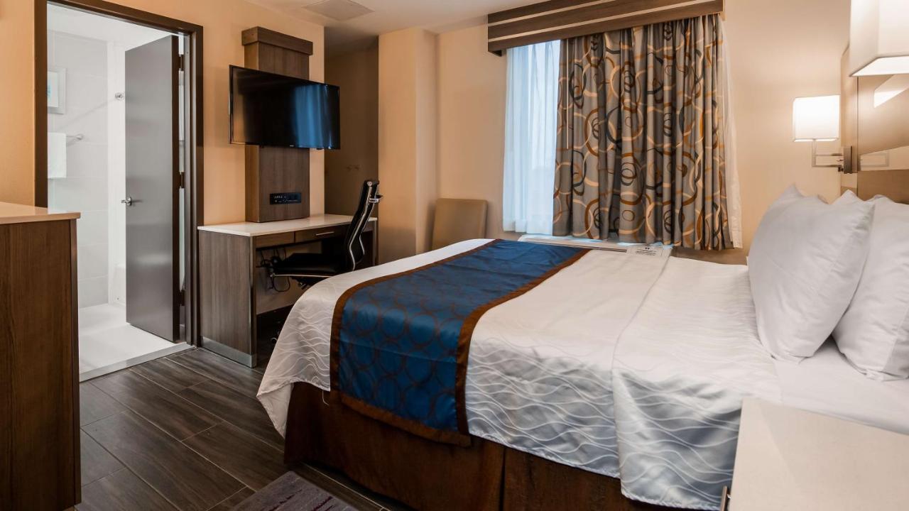 | Best Western Plus Stadium Inn
