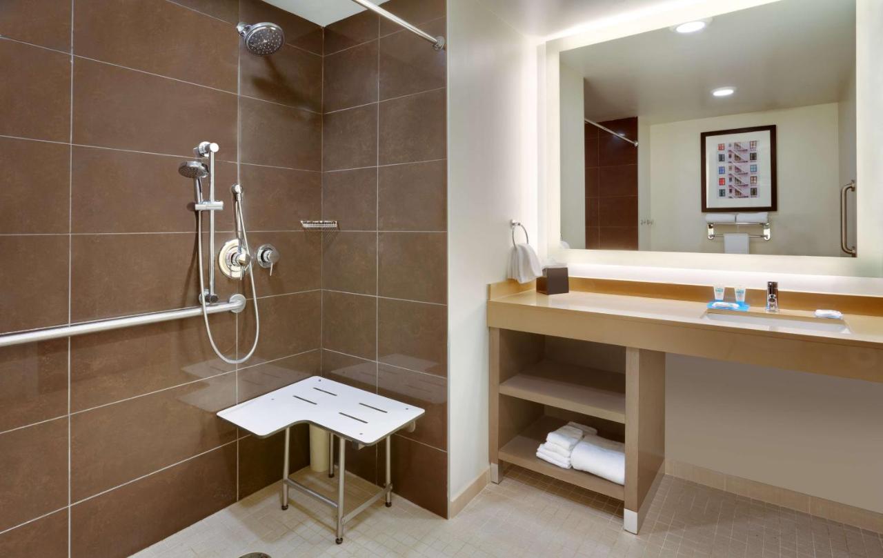 King Room - Disability Access at Hyatt House Portland/Downtown