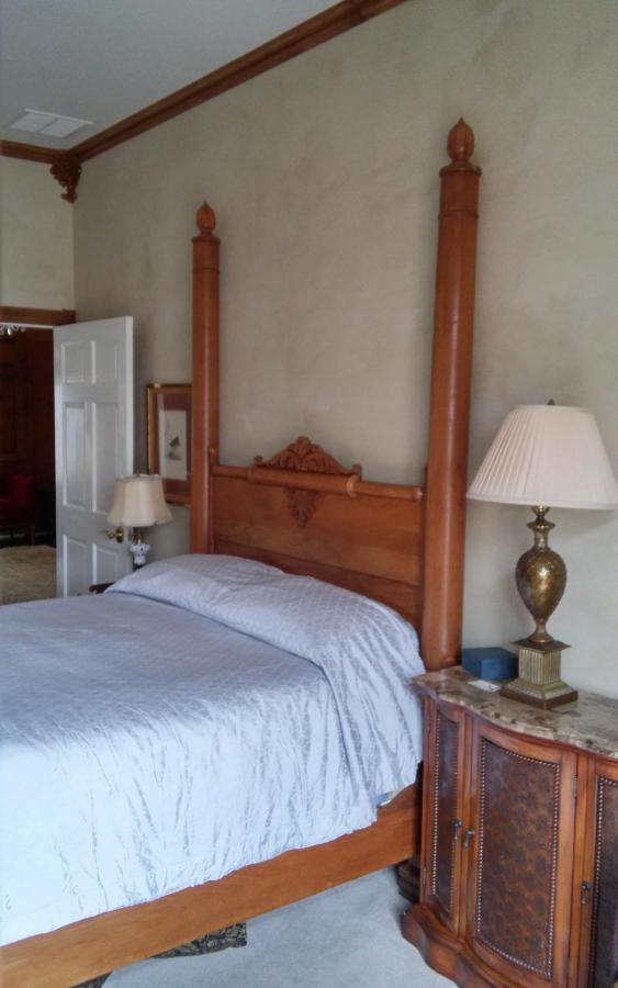 | Inntiquity, A Country Inn