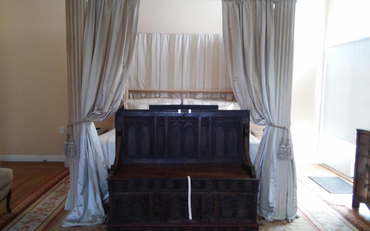 | Inntiquity, A Country Inn