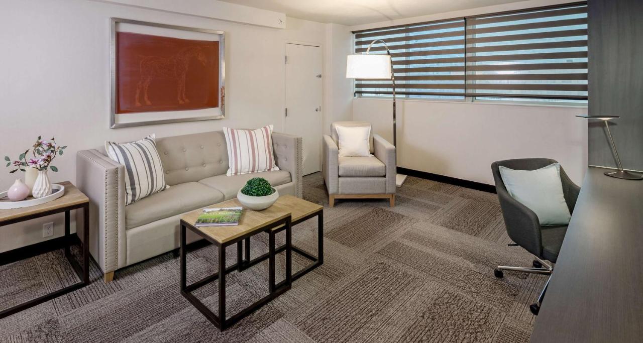 | The Rushmore Hotel & Suites, BW Premier Collection