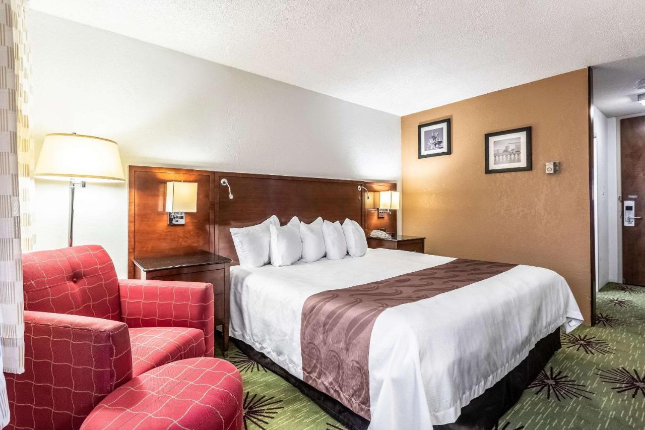 King Room - Non-Smoking at Quality Inn & Suites Albert Lea