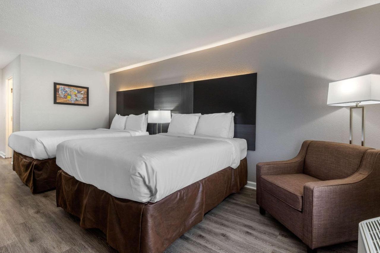 Queen Room with Two Queen Beds - Non-Smoking at Econo Lodge at the University