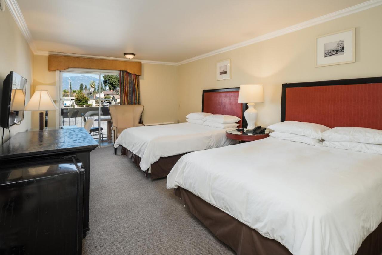 Deluxe Queen Room with Two Queen Beds with Balcony at Bokai Garden Hotel