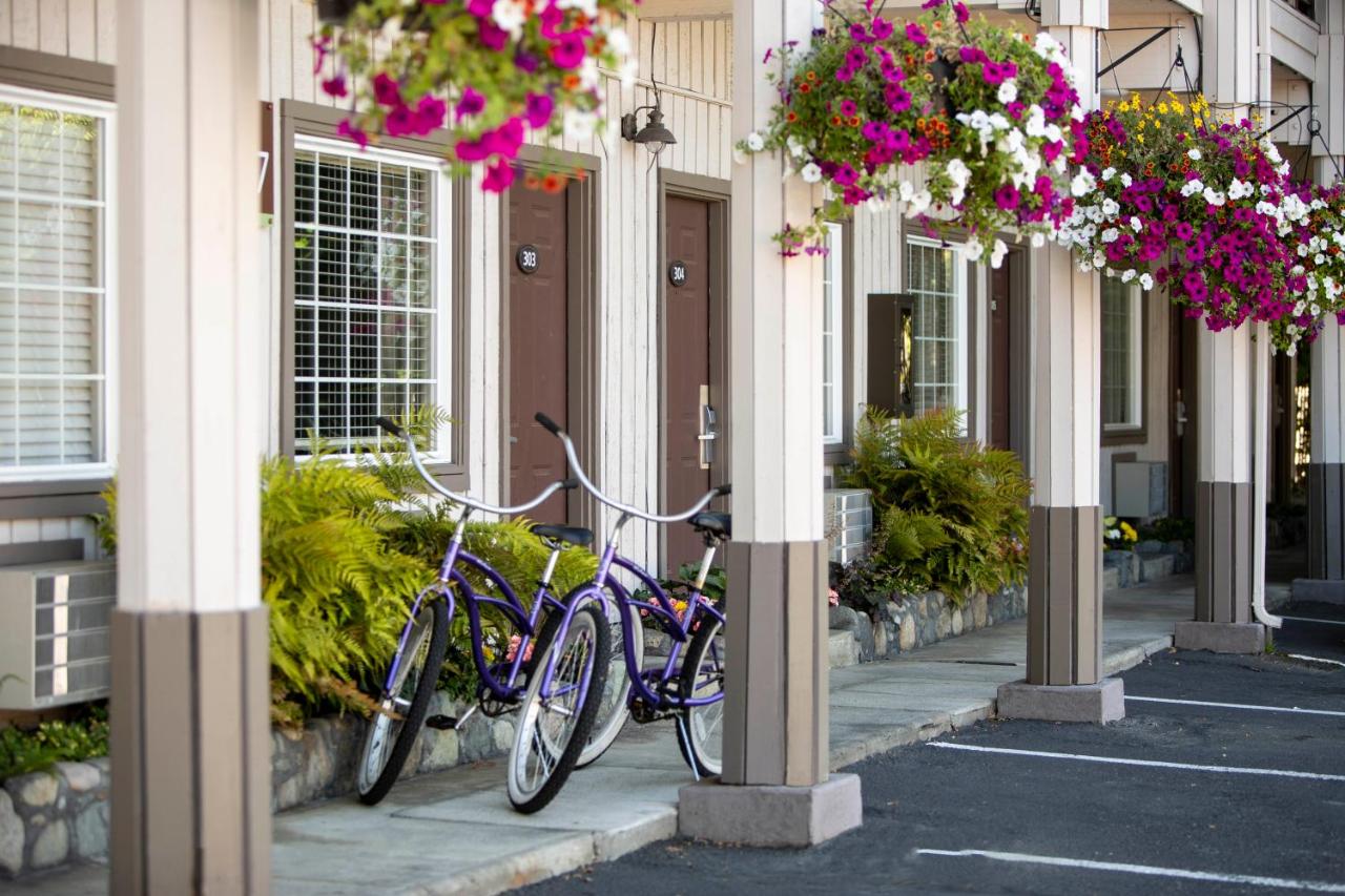 | Earthbox Inn & Spa