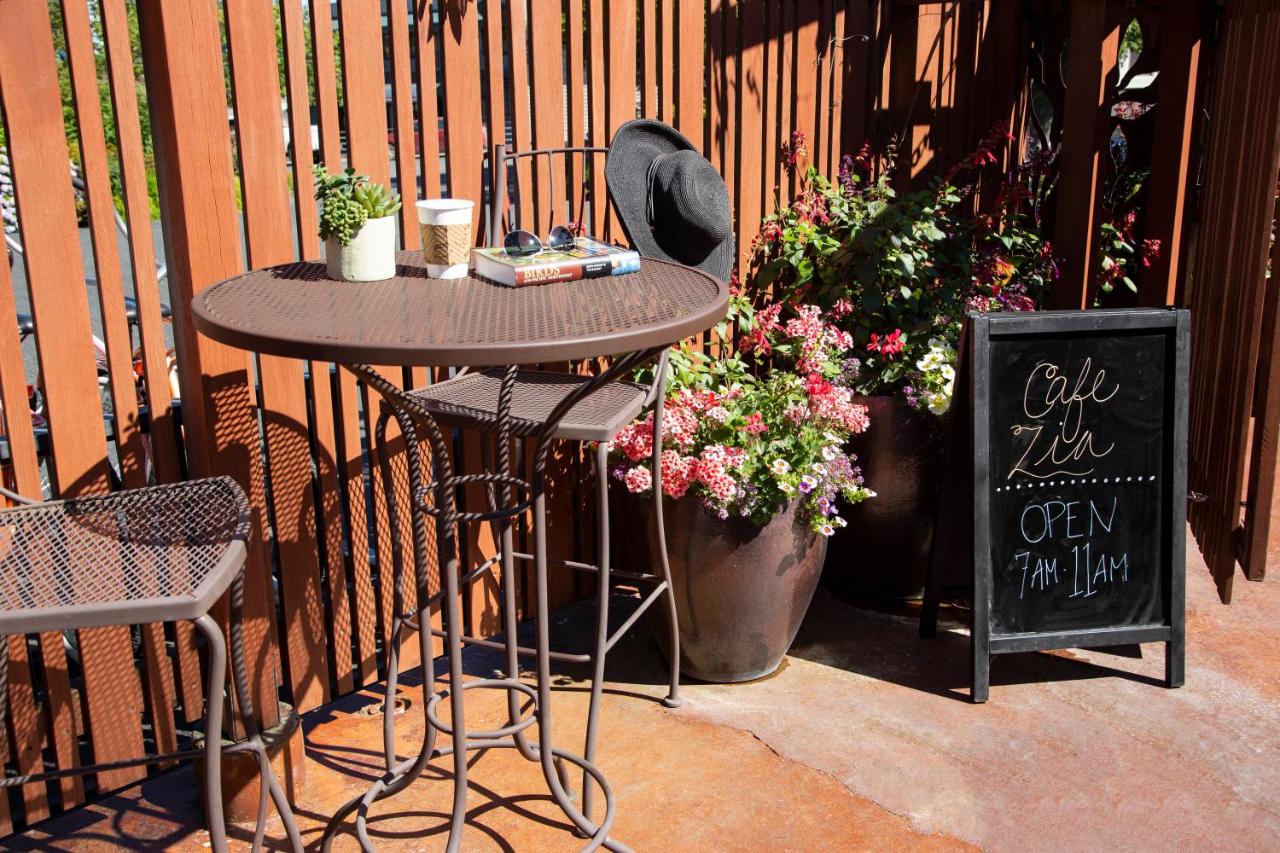 | Earthbox Inn & Spa